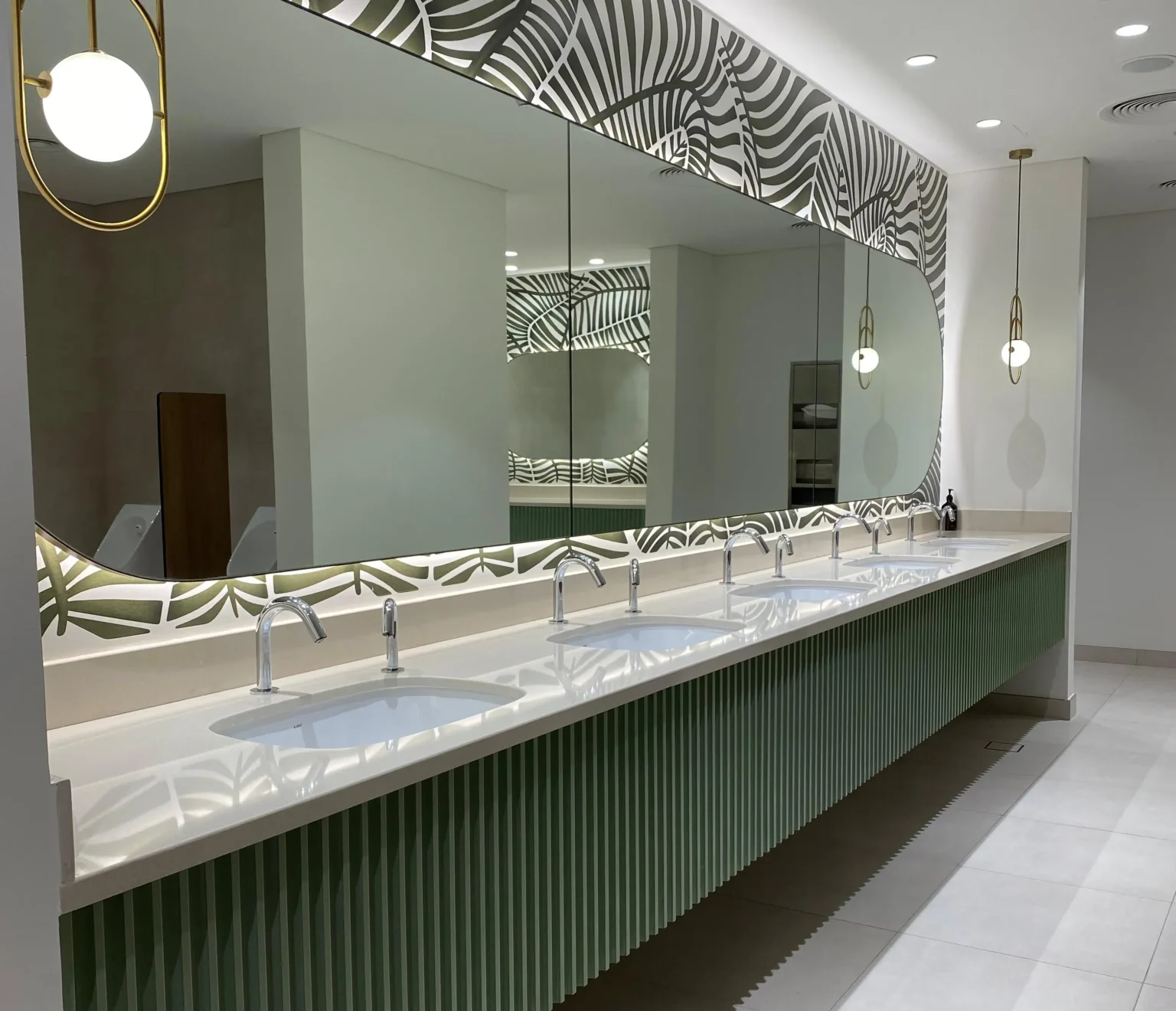 The Beauty Of Curved Corian Tops And How They Are Shaped